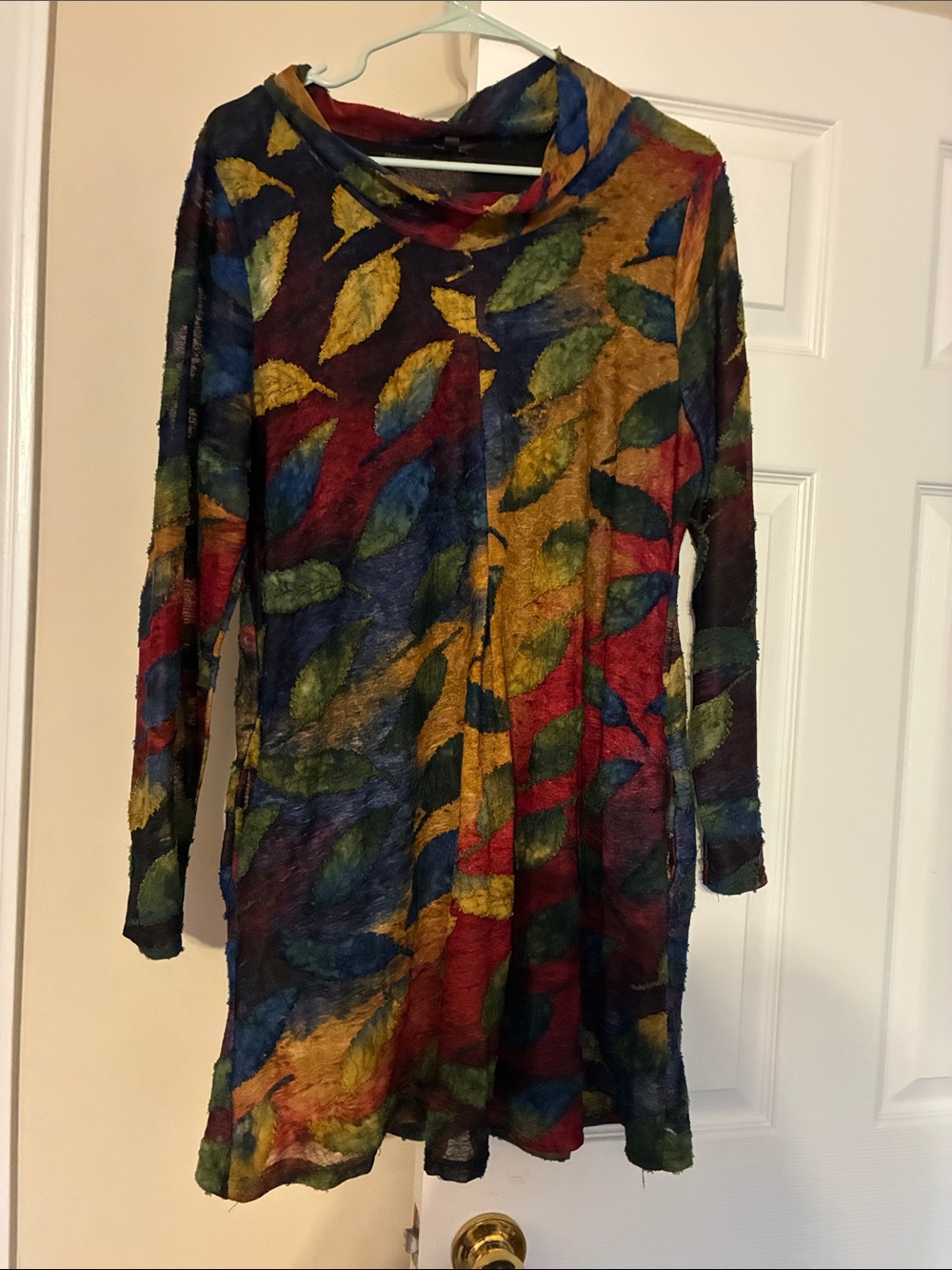 Long-Sleeve Multicolor Leaf-Print Tunic Dress